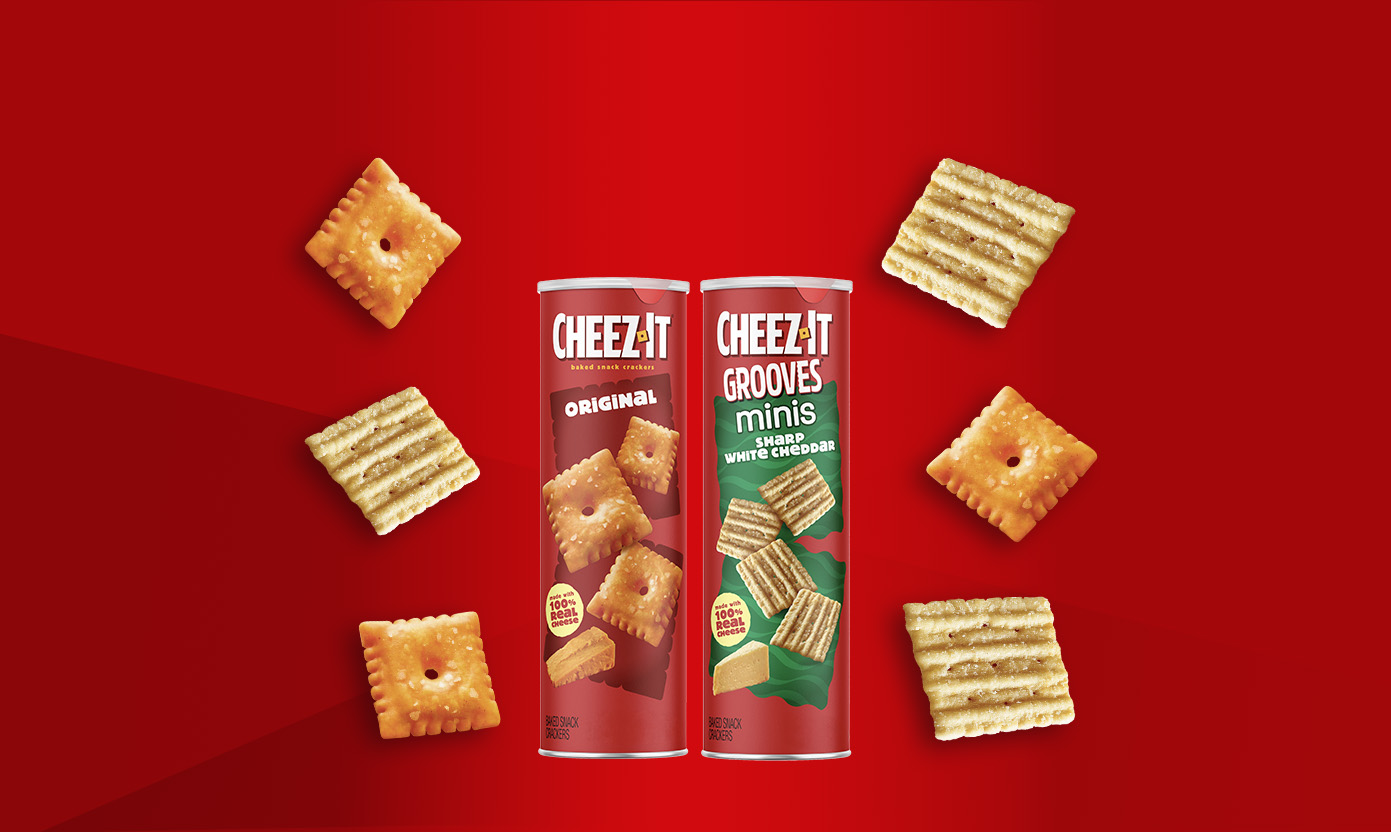Cheez-It snack mix crackers and boxes